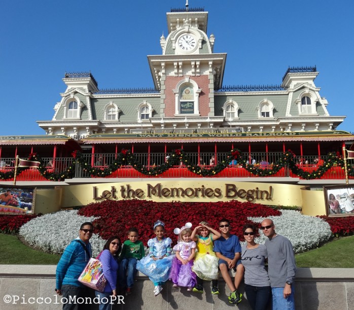 Familia En Disney World PiccoloMondoPR